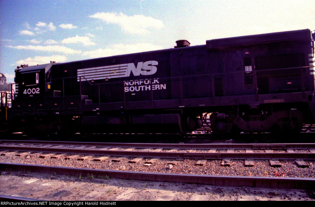 NS 4002